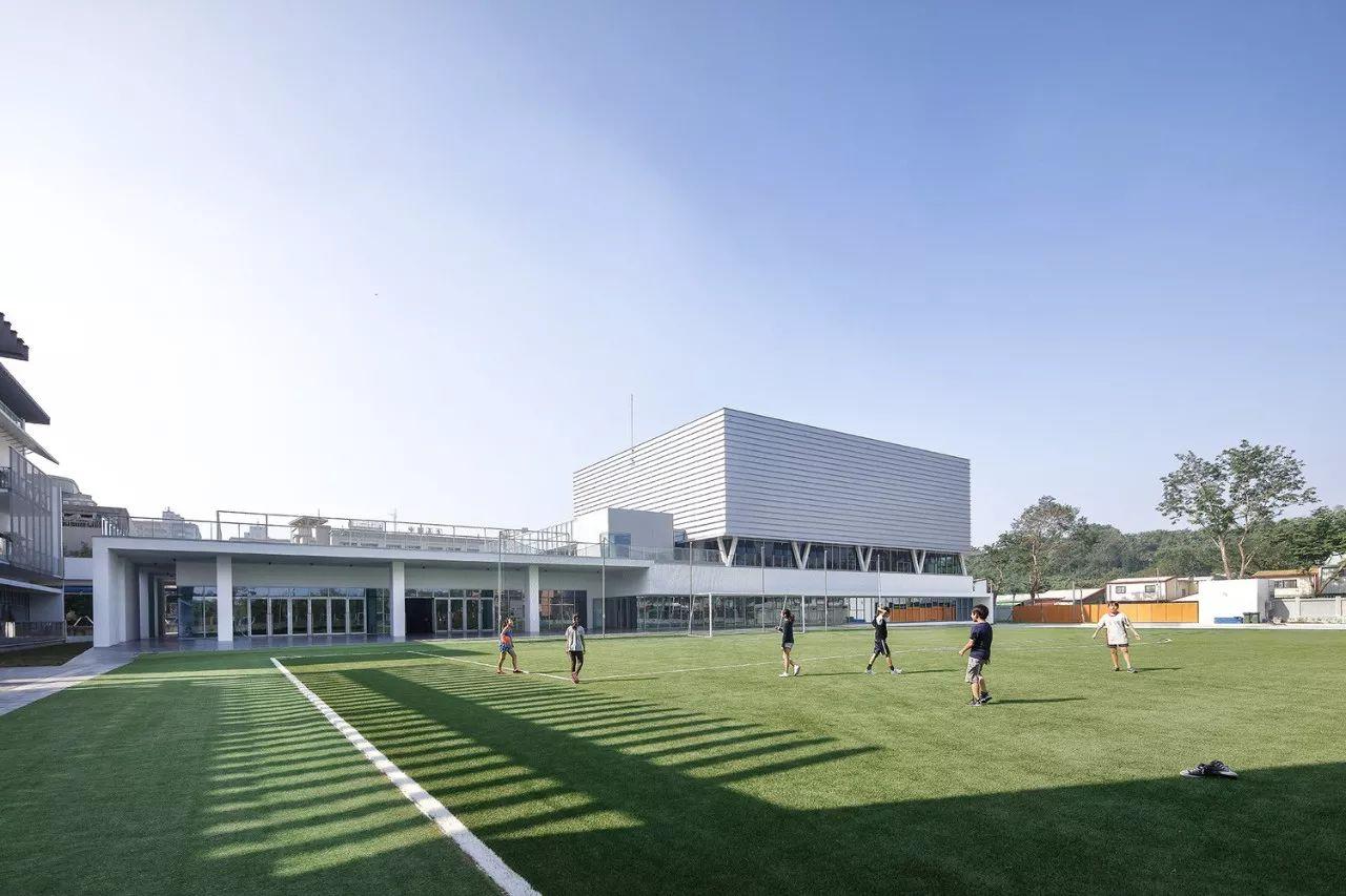 你知道美国中学几年制，中学老师怎么样？